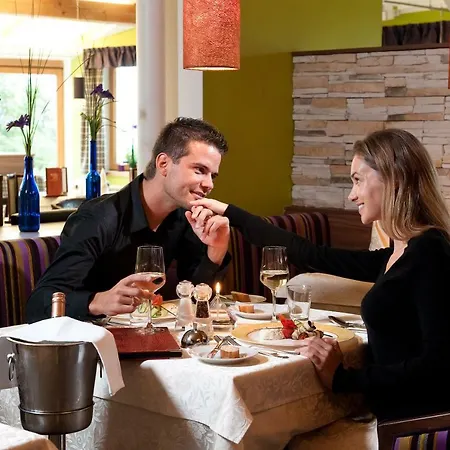 酒店 Winzer Wellness & Kuscheln